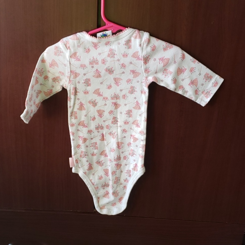 Onsie - Picture 3 of 3